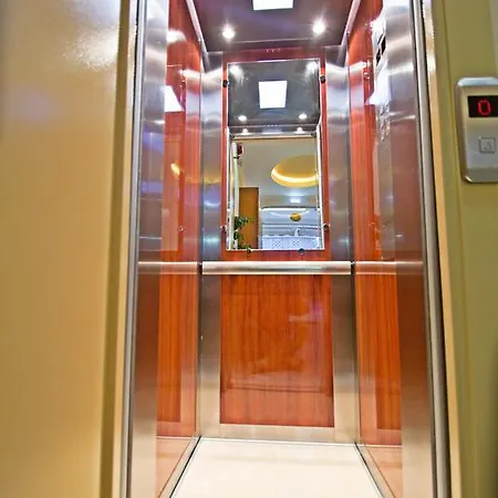 Pioneer Excelsior Paralía