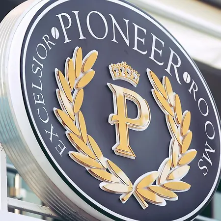 شقة Pioneer Excelsior